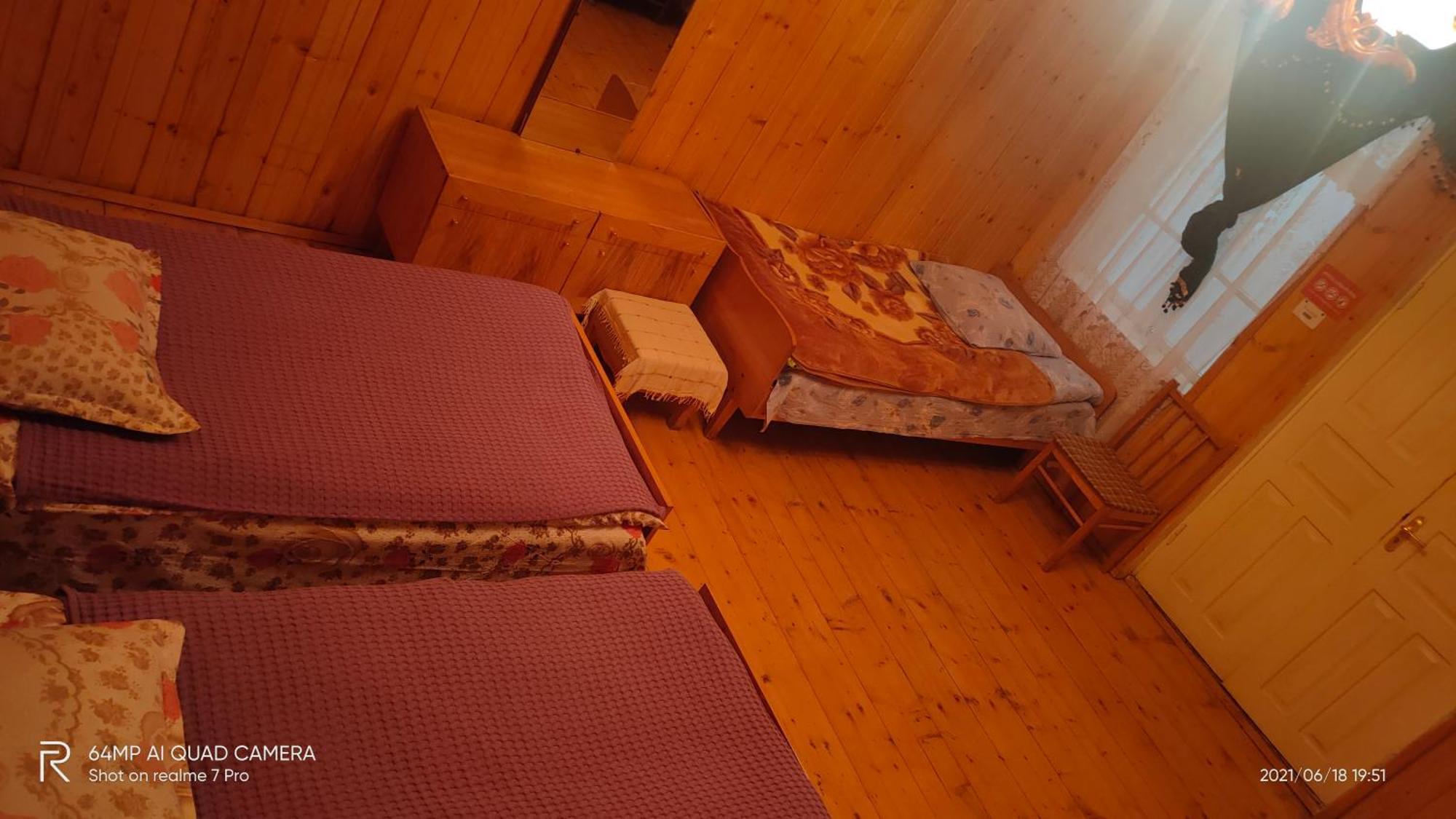 Shaulini Kashveti Quarto foto